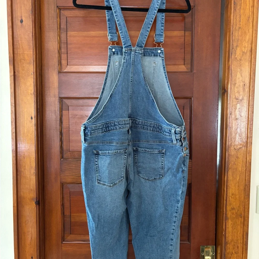 Isabel Maternity by Ingrid & Isabel Light Blue Denim Overalls - Picture 3 of 5